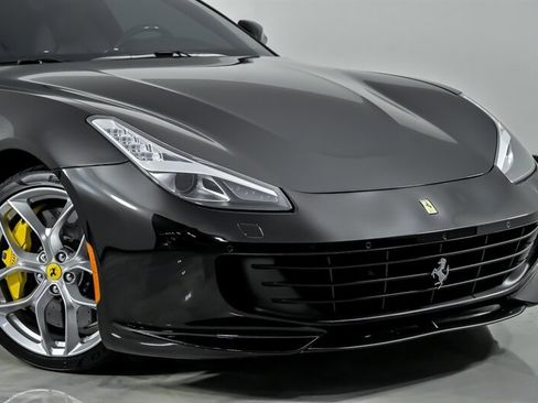 Used 2018 Ferrari GTC4Lusso T RWD image 3