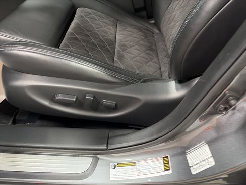 Used 2016 Nissan Maxima SR image 13