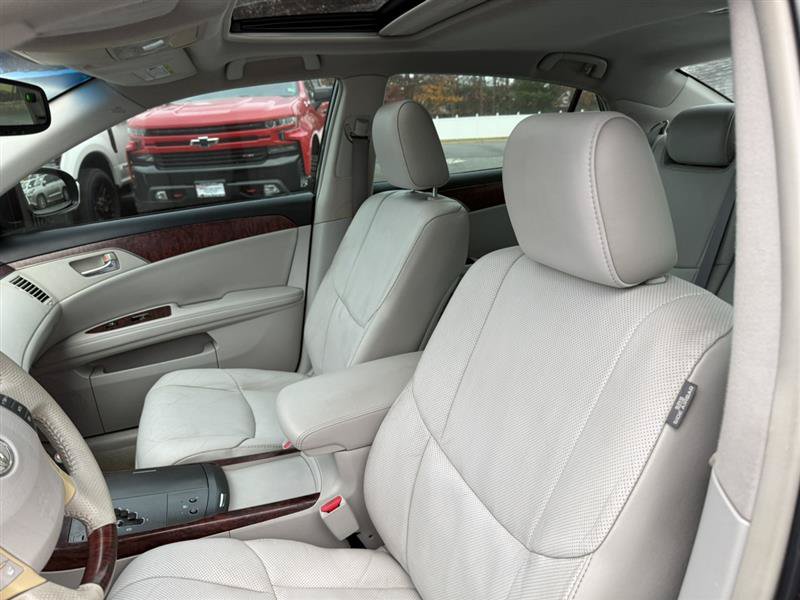 Used 2011 Toyota Avalon Limited FWD image 29