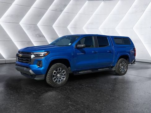 Used 2023 Chevrolet Colorado LT w/ LT Convenience Package III image 3