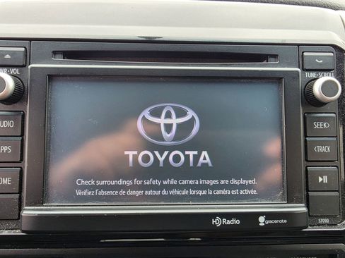 Used 2014 Toyota Tacoma PreRunner w/ SR5 Package RWD image 20
