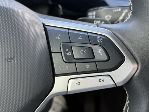 Used 2024 Volkswagen Atlas Cross Sport SEL image 29