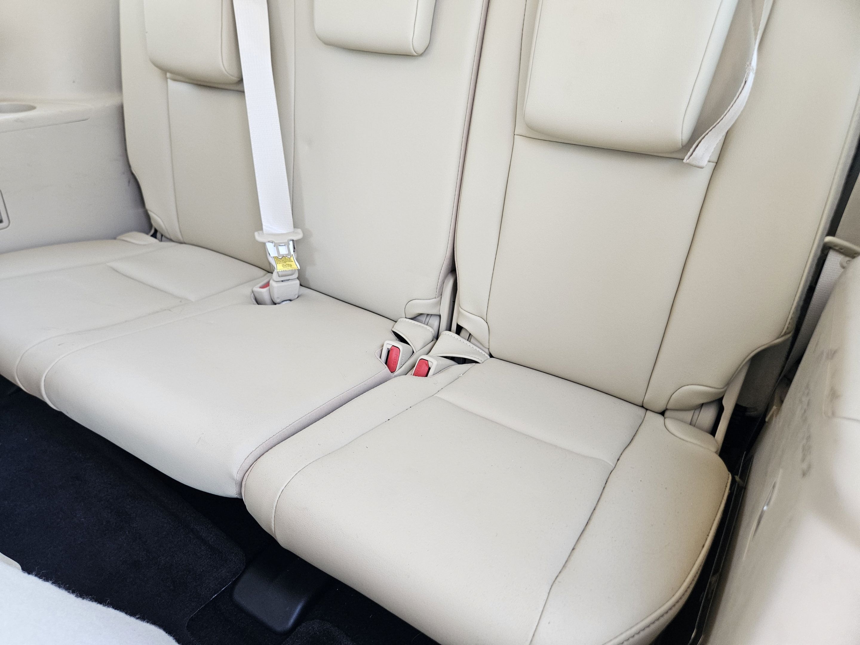Used 2019 Toyota Highlander XLE FWD image 22