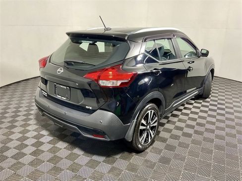 Used 2020 Nissan Kicks SR w/ SR Premium Package image 15