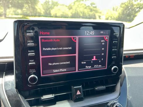 Used 2020 Toyota Corolla LE FWD image 24