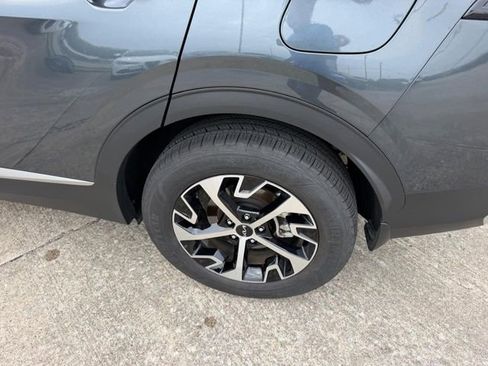 Certified 2025 Kia Sportage EX image 6