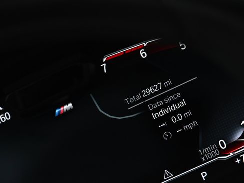 Used 2022 BMW 750i xDrive w/ Executive Package image 23