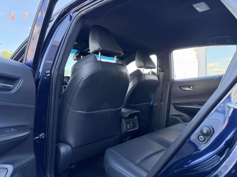 Used 2021 Toyota Venza XLE w/ Softex Package AWD/4WD image 17