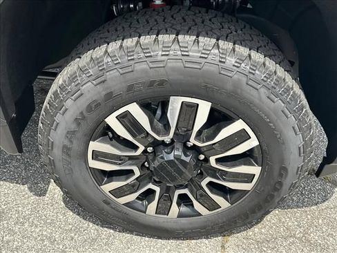 New 2026 GMC Sierra 2500 Denali Ultimate AWD/4WD image 15