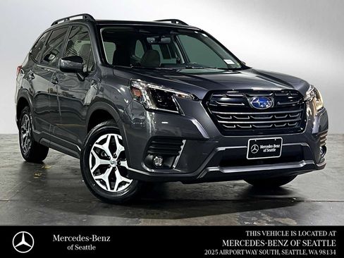 Used 2024 Subaru Forester Premium AWD/4WD image 1