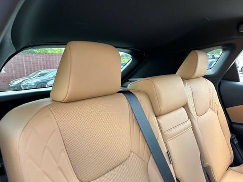 Used 2025 Lexus RX 350 Premium w/ Accessory Package (Z1) FWD image 33