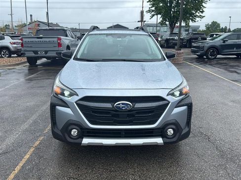 Used 2023 Subaru Outback Limited AWD/4WD image 9