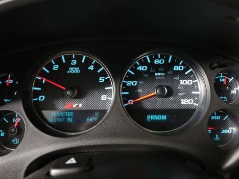 Used 2012 Chevrolet Avalanche LT w/ Suspension Package, Off-Road image 30