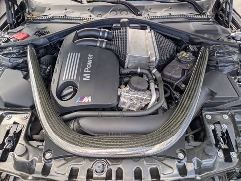 Used 2015 BMW M4 Convertible RWD image 10