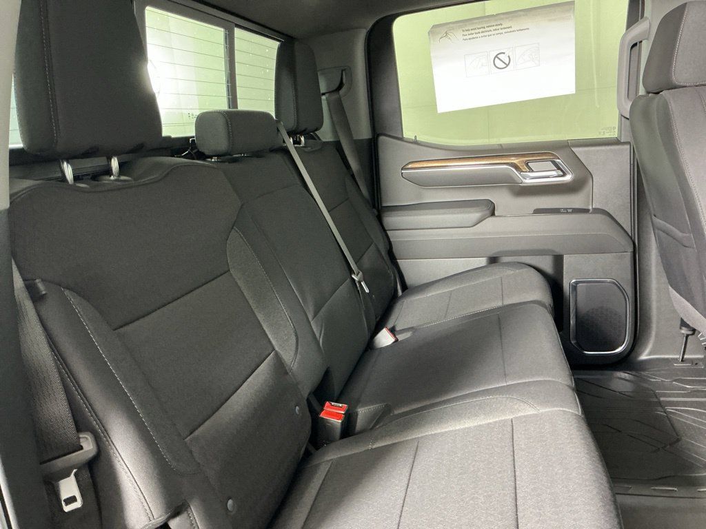 New 2026 Chevrolet Silverado 1500 RST w/ Convenience Package II AWD/4WD image 9