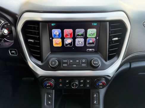 Used 2019 GMC Acadia SLT w/ LPO, Floor Liner Package AWD/4WD image 19