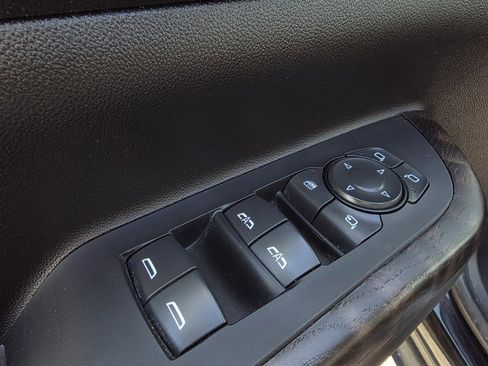 Used 2023 GMC Acadia Denali w/ Trailering Package image 12