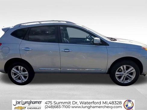 Used 2013 Nissan Rogue SV AWD/4WD image 9