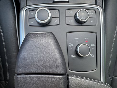 Used 2013 Mercedes-Benz ML 350 4MATIC image 30