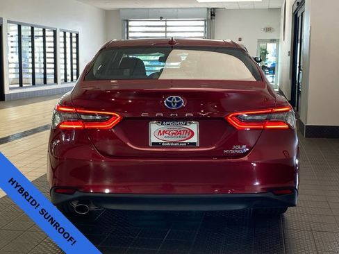 Used 2022 Toyota Camry XLE w/ Cold Weather Package FWD image 5