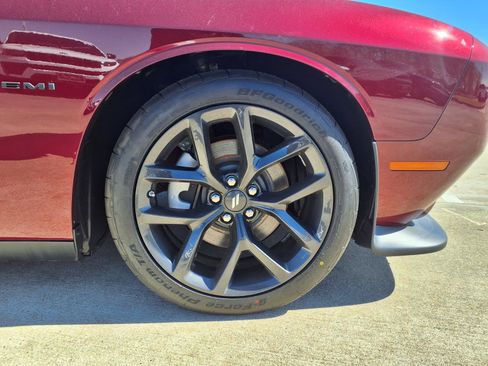 Used 2022 Dodge Challenger R/T w/ Blacktop Package image 10