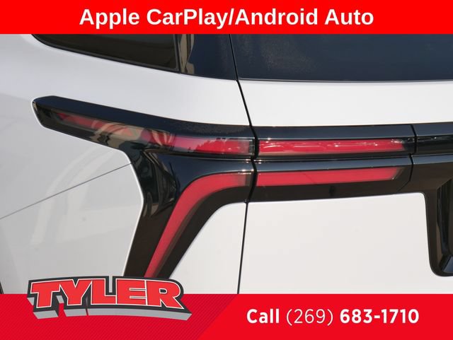 New 2027 Chevrolet Traverse LT w/ Driver Confidence Package AWD/4WD image 12