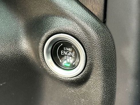 Used 2020 Chevrolet Silverado 1500 High Country w/ Technology Package image 17