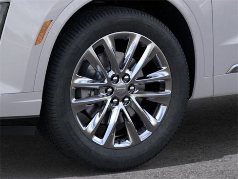 New 2025 Cadillac XT6 Premium Luxury w/ LPO, Floor Liner Package image 9