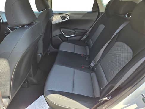 Certified 2025 Kia Soul LX w/ LX Technology Package FWD image 19