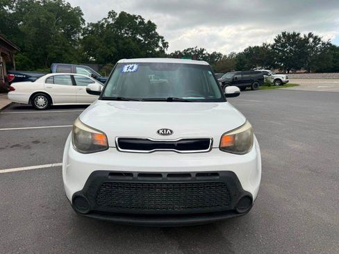 Used 2014 Kia Soul + FWD image 3