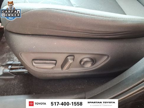 Used 2024 Toyota RAV4 XLE FWD image 16