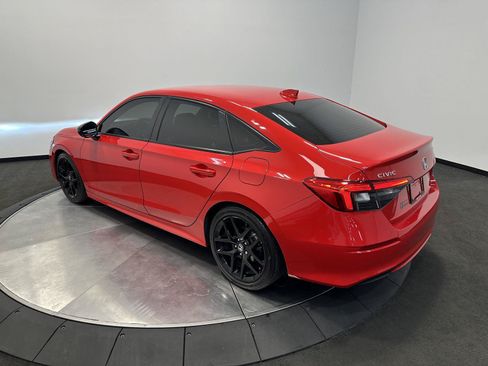 Certified 2024 Honda Civic Sport image 5