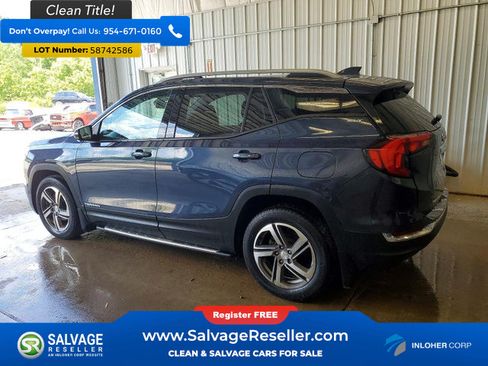 Used 2018 GMC Terrain SLT w/ Infotainment Package II AWD/4WD image 3
