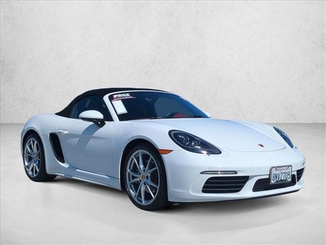 Used 2017 Porsche 718 Boxster RWD image 3
