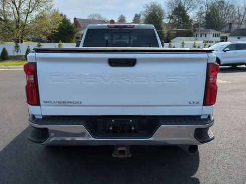 Used 2022 Chevrolet Silverado 3500 LTZ w/ LTZ Convenience Package image 5