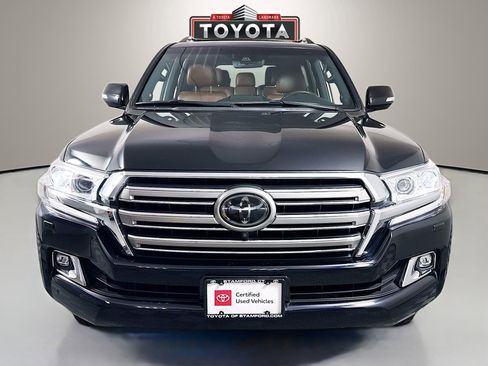 Certified 2021 Toyota Land Cruiser image 2