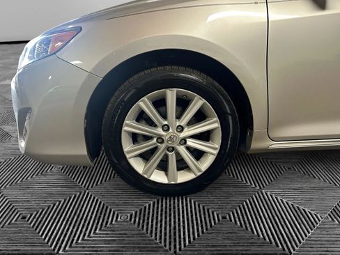 Used 2012 Toyota Camry XLE w/ Leather Pkg FWD image 13