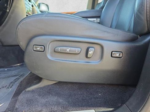Used 2017 Lexus LX 570 4WD w/ Luxury Package image 28