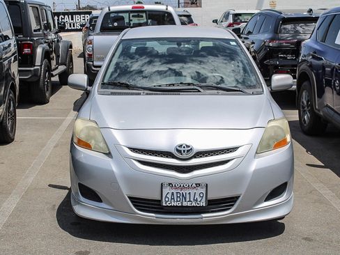 Used 2007 Toyota Yaris S FWD image 2