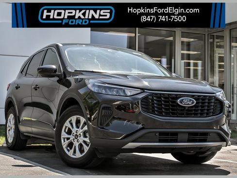 Used 2023 Ford Escape Active w/ Tech Pack #2 AWD/4WD image 1