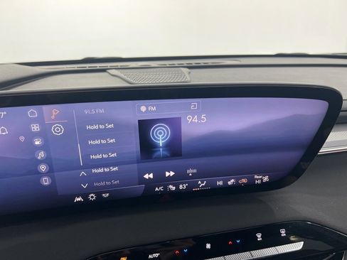 Used 2025 Buick Enclave Sport Touring image 12