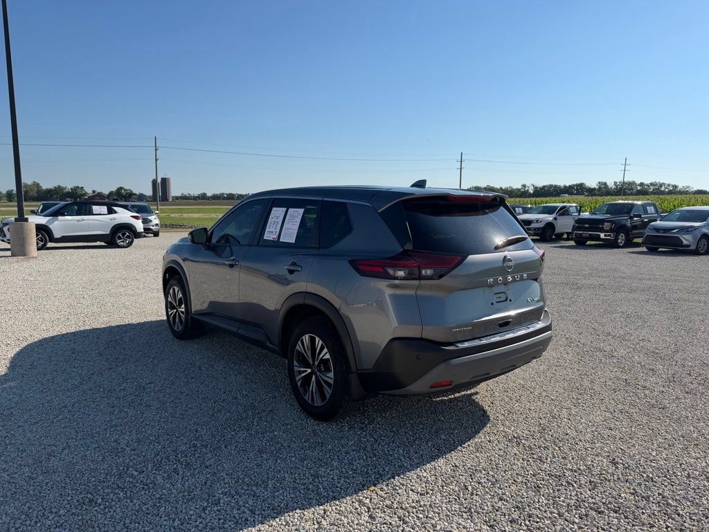 Used 2023 Nissan Rogue SV AWD/4WD image 5