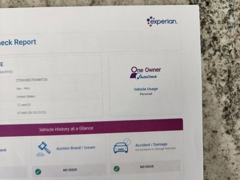 Used 2014 Toyota Sienna SE image 11