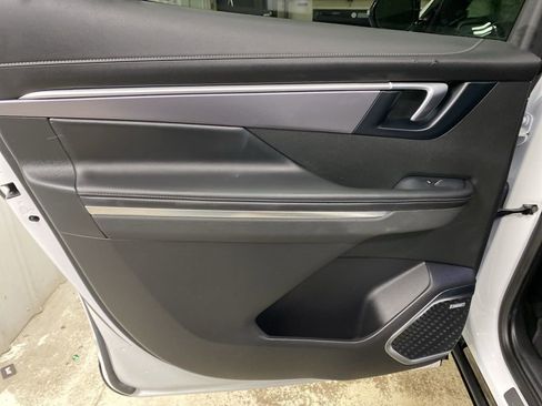 Certified 2025 Buick Enclave Sport Touring image 23