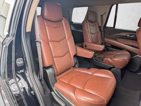 Used 2020 Cadillac Escalade Premium Luxury AWD/4WD image 22