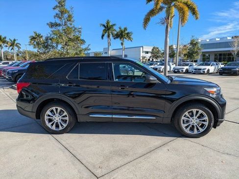 Used 2020 Ford Explorer XLT w/ Equipment Group 202A image 3