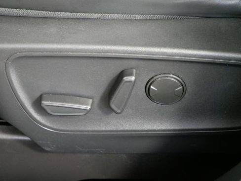 Certified 2025 Ford Escape Platinum image 15