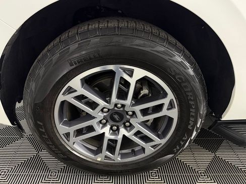 Used 2025 Ford Expedition Max Active AWD/4WD image 12