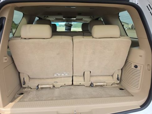 Used 2014 Chevrolet Tahoe LT w/ Luxury Package AWD/4WD image 9