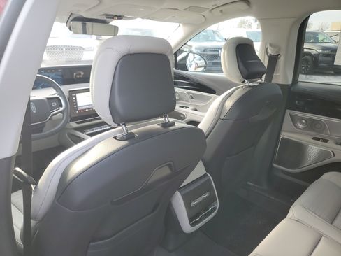 New 2026 Lincoln Nautilus Reserve image 28